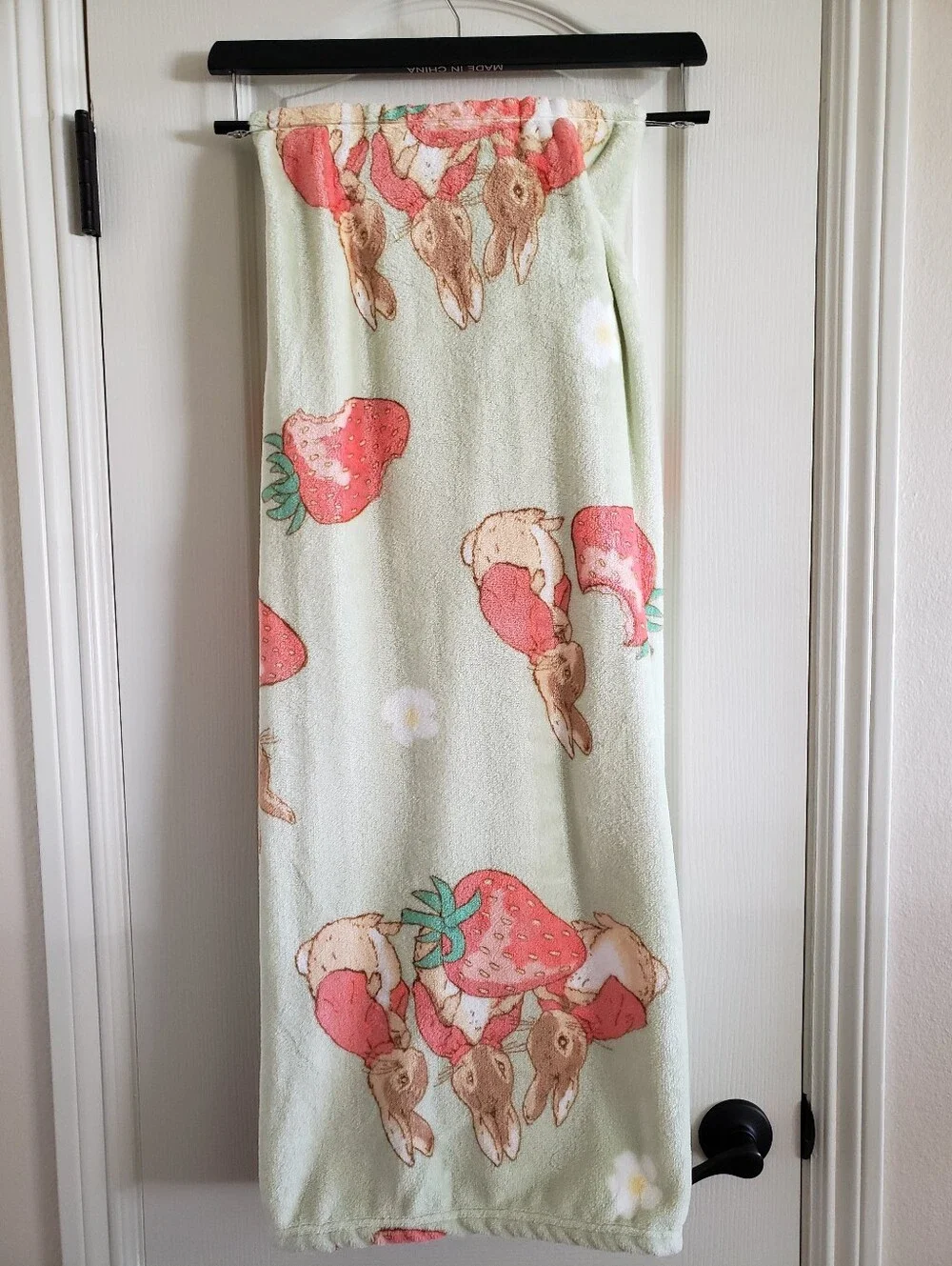Beatrix Potter Peter Rabbit Sage Green 50x70  Strawberry Plush Throw Blanket NWT